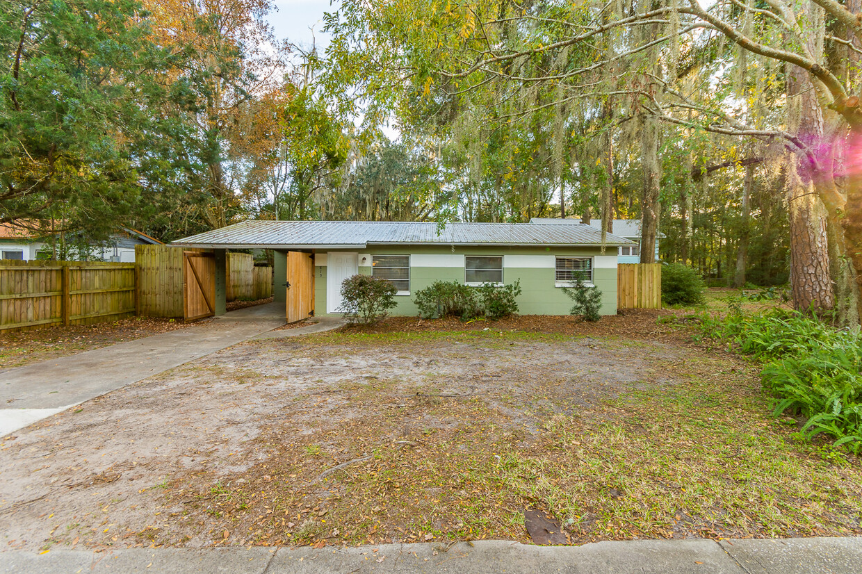 815 NE 8th Ave, Gainesville, FL 32601 - House Rental in Gainesville, FL ...