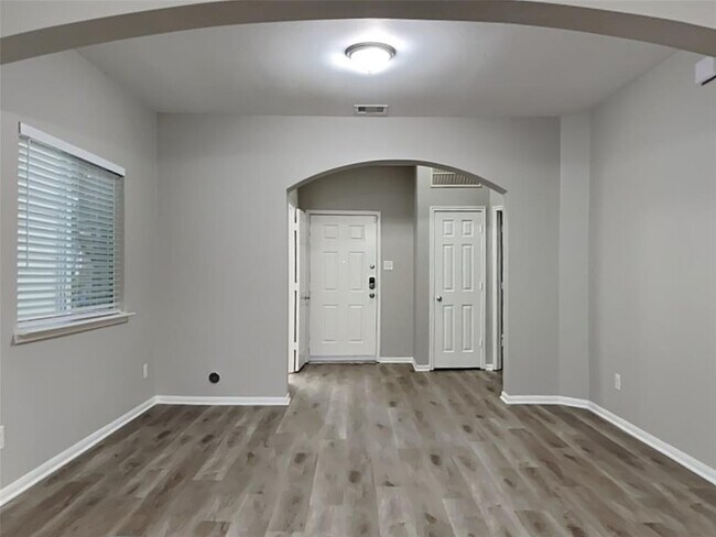 Building Photo - 11732 Jelicoe Dr