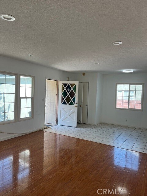 Foto principal - 16335 Doublegrove St