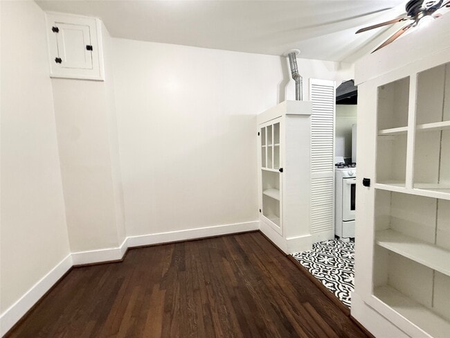 Foto del edificio - 1136 Berthea St