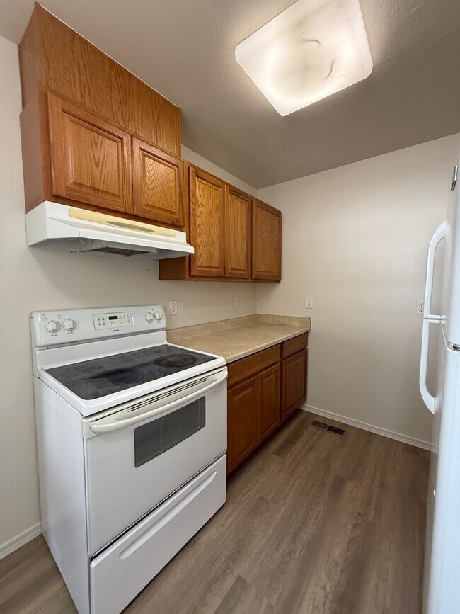 Building Photo - 1402sw