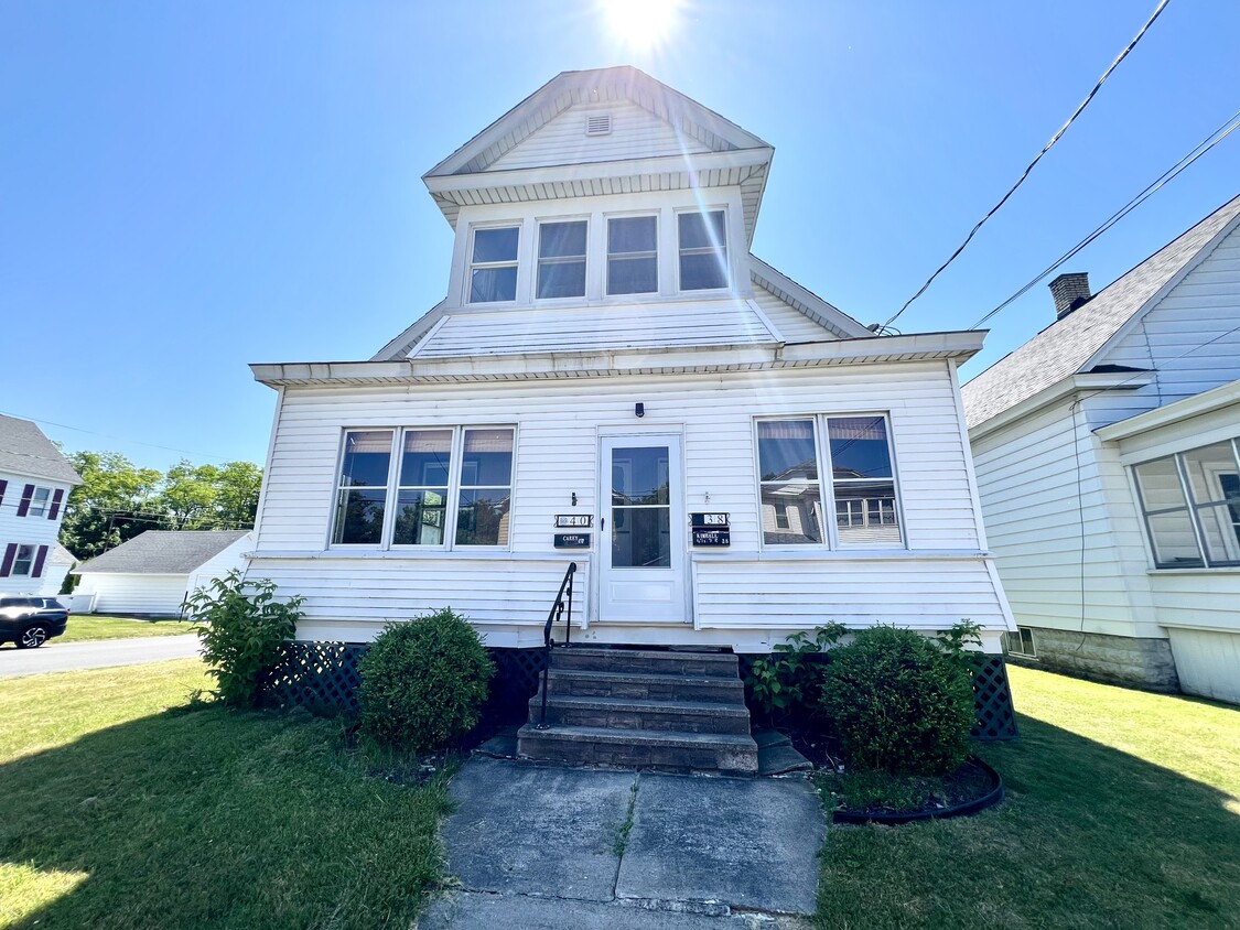 Primary Photo - 40 Mathias Ave