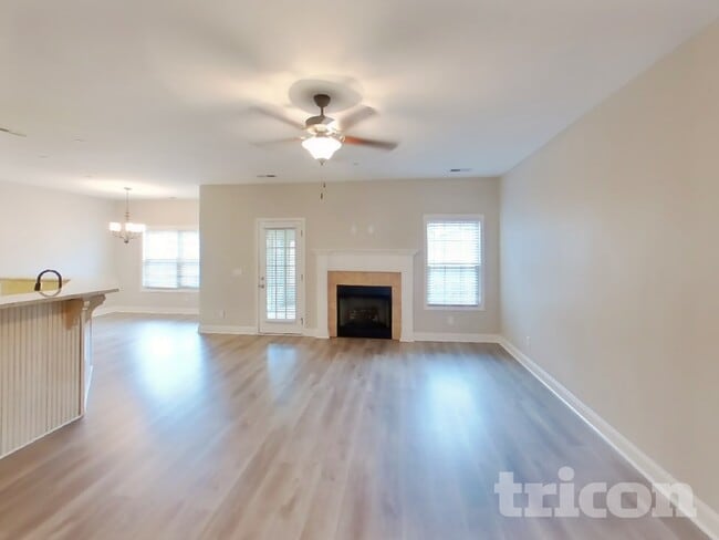 Building Photo - 1008 Azalea Ct