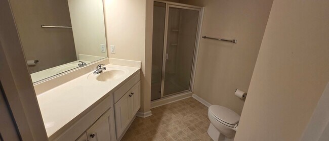 Foto del edificio - 130 Shallowford Reserve Dr