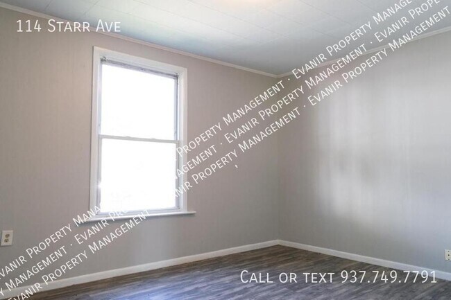 Foto del edificio - 114 Starr Ave