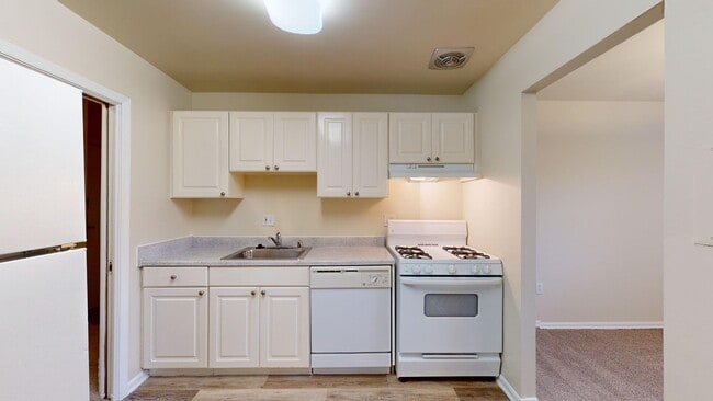 Interior Photo - Newport Village