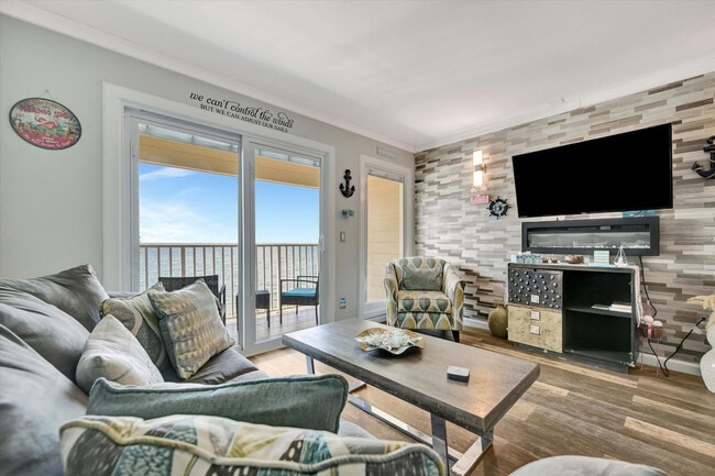 Building Photo - 2506 N Rocky Point Dr