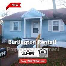 Building Photo - 1209 Queen Ann St