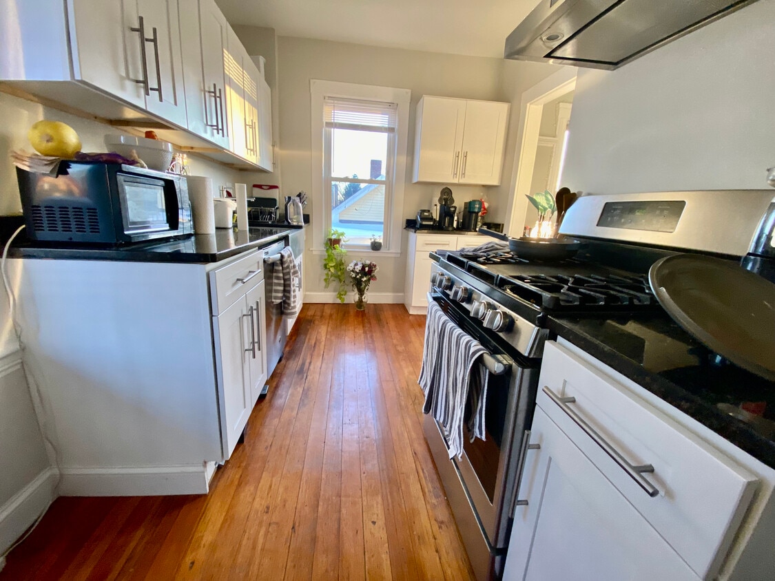 Primary Photo - 23A Kelly Rd