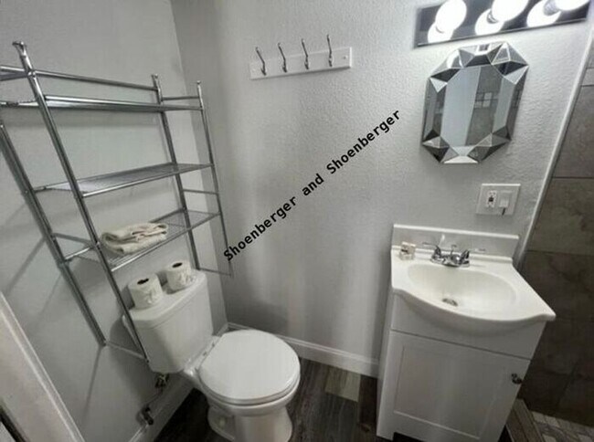 Foto del edificio - 1355 Prater Way