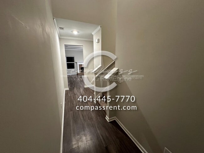 Building Photo - 119 Squarewood Ln NW