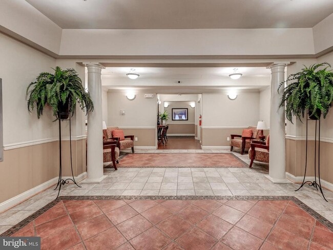 Building Photo - 7101 Travertine Dr