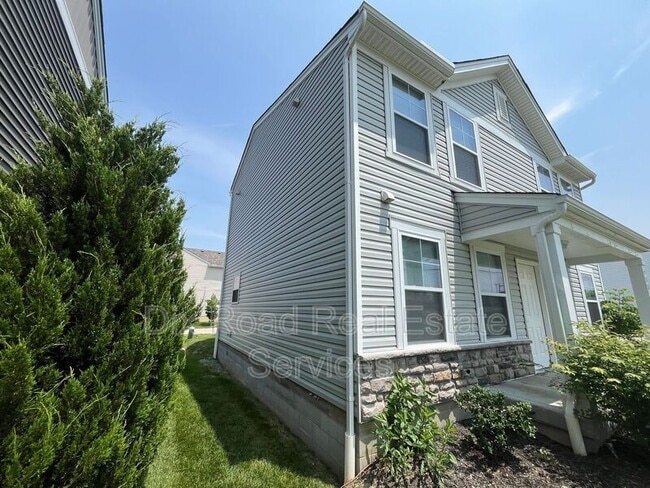 Building Photo - 432 W Kemper Rd