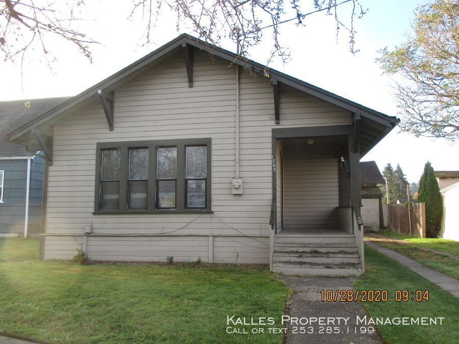 Large 1 Bed 1 Bath Home in Downtown Puyallup House for Rent in
