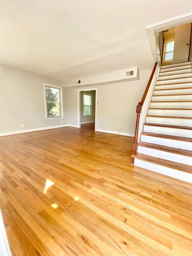 Building Photo - 4447 Trenholm Rd