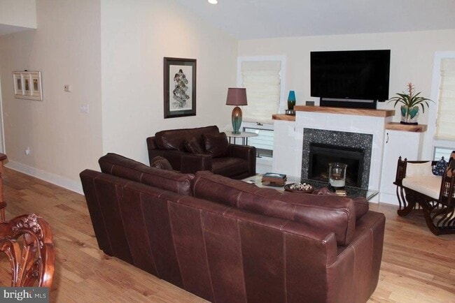 Building Photo - 417 Periwinkle Rd