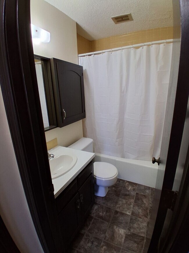 Foto del edificio - SW 1 bedroom 1 bath apartment for rent
