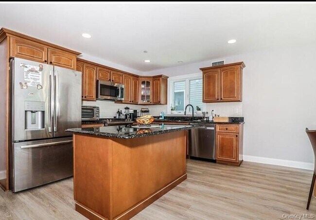 Foto del edificio - 186 Woodside Ave