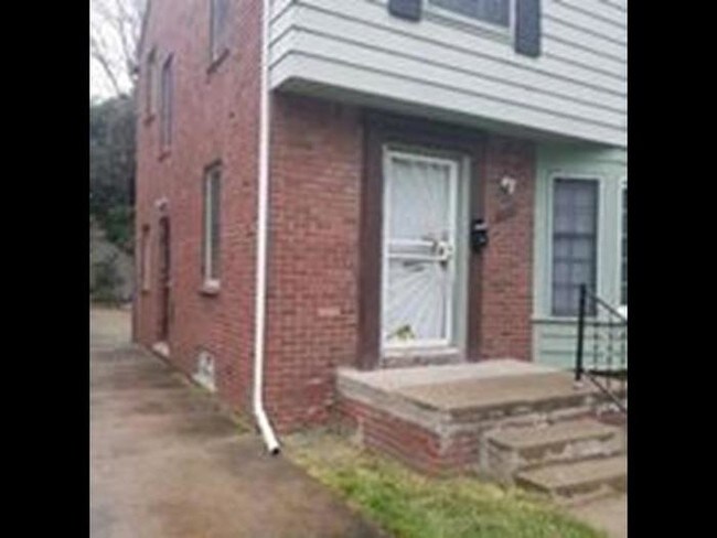 Foto del edificio - 16761 Oakfield Ave