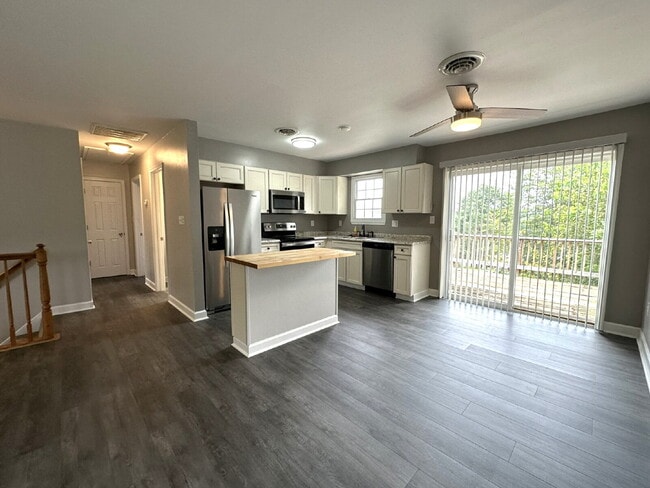 Foto del edificio - Single Family Home in Wakefield Valley
