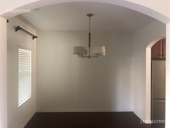 Foto del edificio - 807 Summerlake Dr