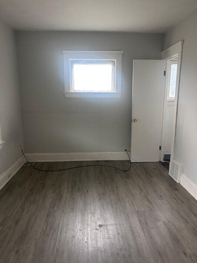 Foto del edificio - 13414 Ferris Ave