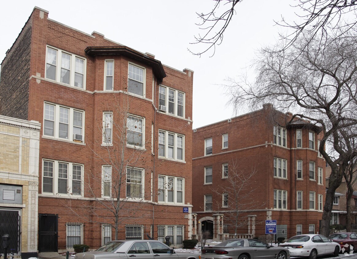 Building Photo - 550-560 W Aldine Ave