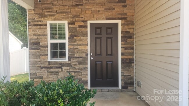 Building Photo - 6234 Sydney Mae Ln