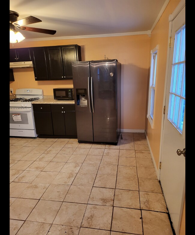 Foto del edificio - 107 Canaan St