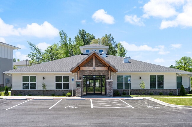 Building Photo - Laurel at the Woodlands