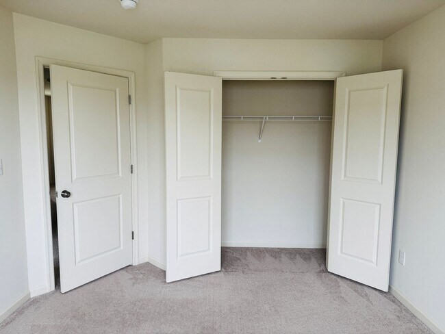 Foto del edificio - Spacious 3BR Townhome in Middletown