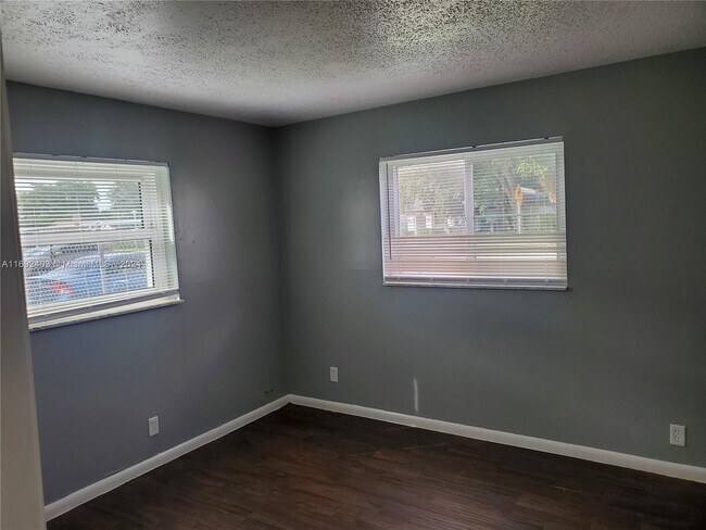 Building Photo - 7430 SW 10th St