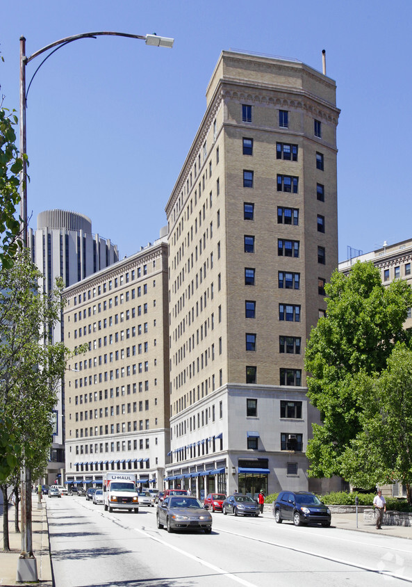 Primary Photo - Bruce Residence Hall