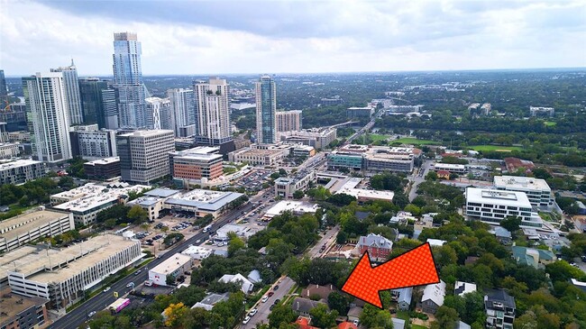 Foto del edificio - 702 Baylor St