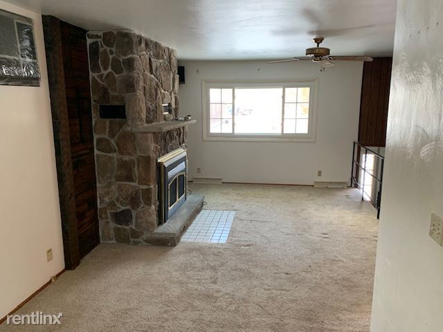 Building Photo - 3 br, 1.5 bath House - 26 Highland Rd