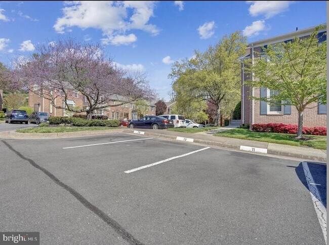 Building Photo - 3151 Borge St