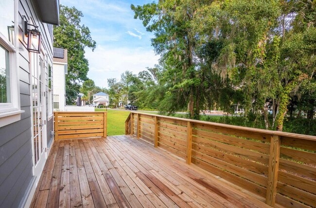 Building Photo - 219 Rearden Way