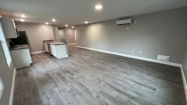 Interior Photo - Fownes Mill-Large Rooms-Heated Garage-Welc...