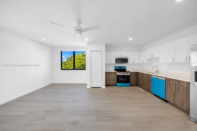 Foto del edificio - 20 NE 19th Ave