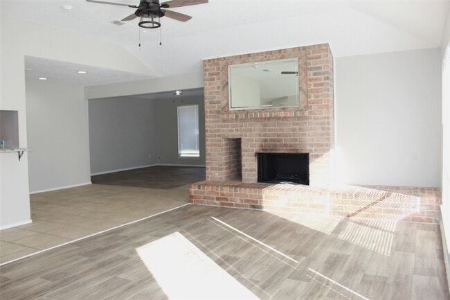 Foto del edificio - 4406 Lost Lake Ln