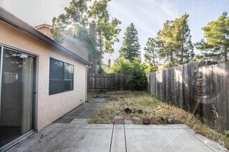 Building Photo - 2728 Almondwood Way