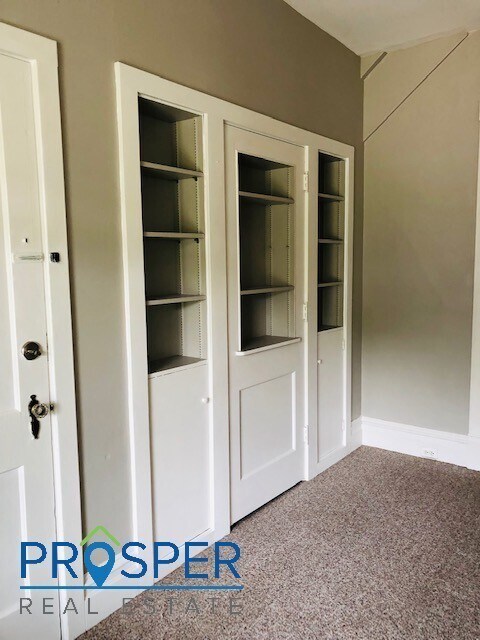 Building Photo - FI909X