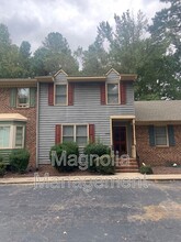 Building Photo - 1302 Oakridge Ave