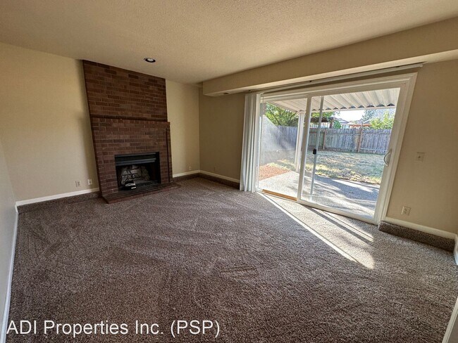 Building Photo - 3 br, 2 bath House - 16236 NW Lyndel Lane