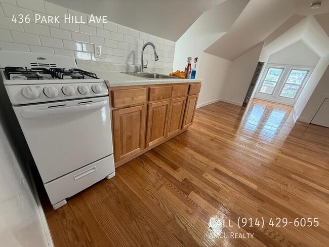 Building Photo - 436 Park Hill Ave