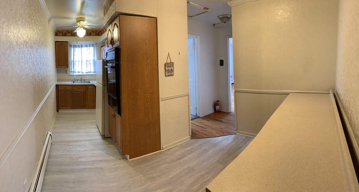 Kitchen - 13 Gramercy Gardens Pl