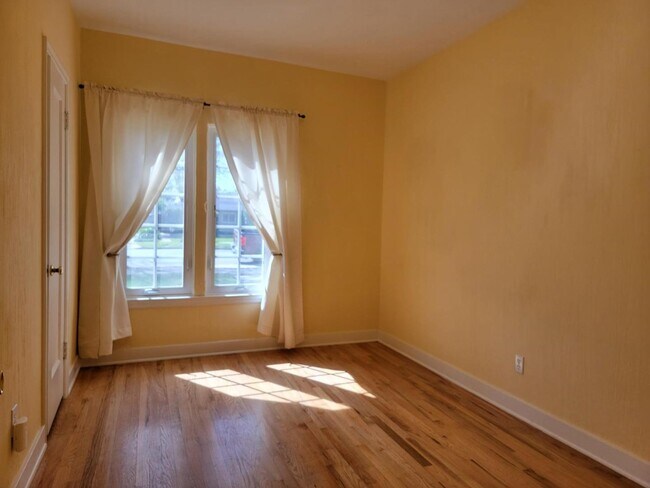 Foto del edificio - 711 5th St