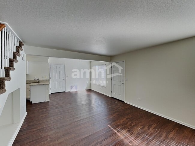 Building Photo - 4570 N Orleans St