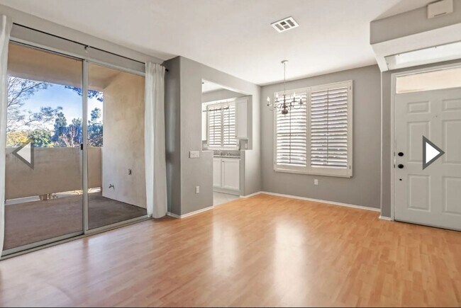 Foto del edificio - $2,595 - 1 Bed / 1 Bath Condo in Martiniqu...