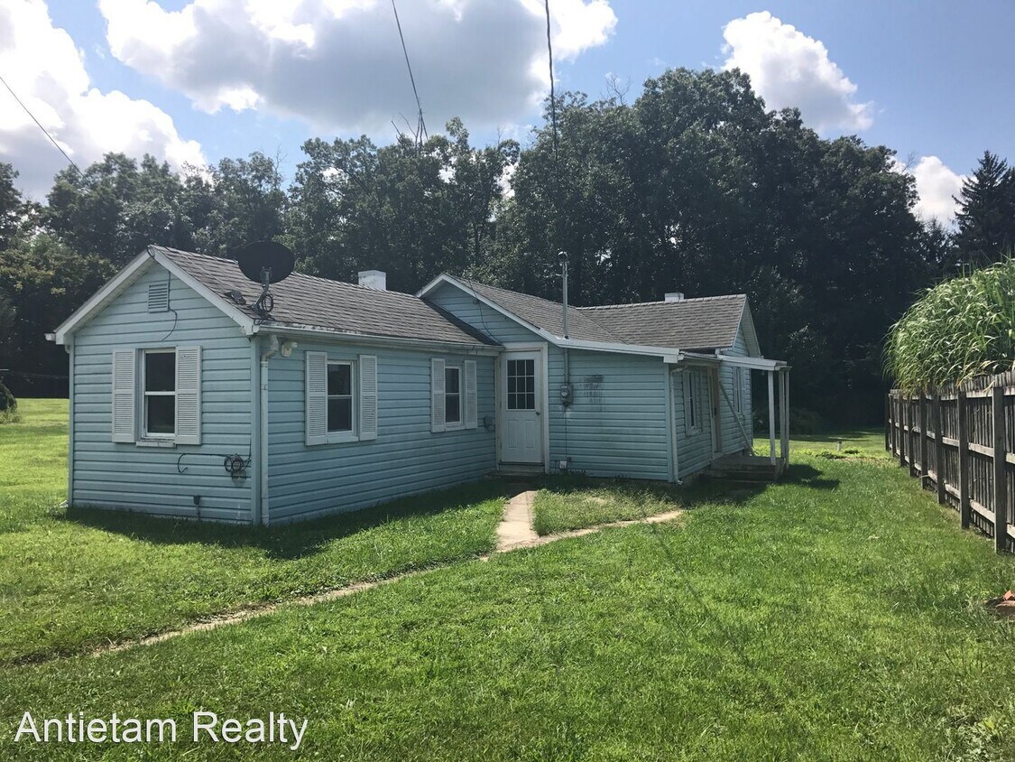 Primary Photo - 2 br, 1 bath House - 17 Beech St.